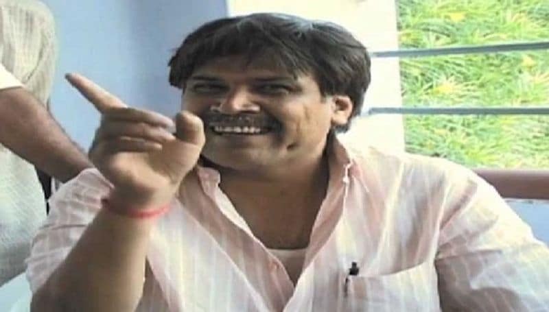 सूरजभान का नाम अपराध की दुनिया में तब उभरा जब मोकामा में कुख्यात नाटा सरदार से उनकी अदावत चली। इस अदावत में कई मौतें हुईं। मोकामा बाजार पर वर्चस्व और वसूली को लेकर यह टकराव साल 2000 तक जारी रहा।