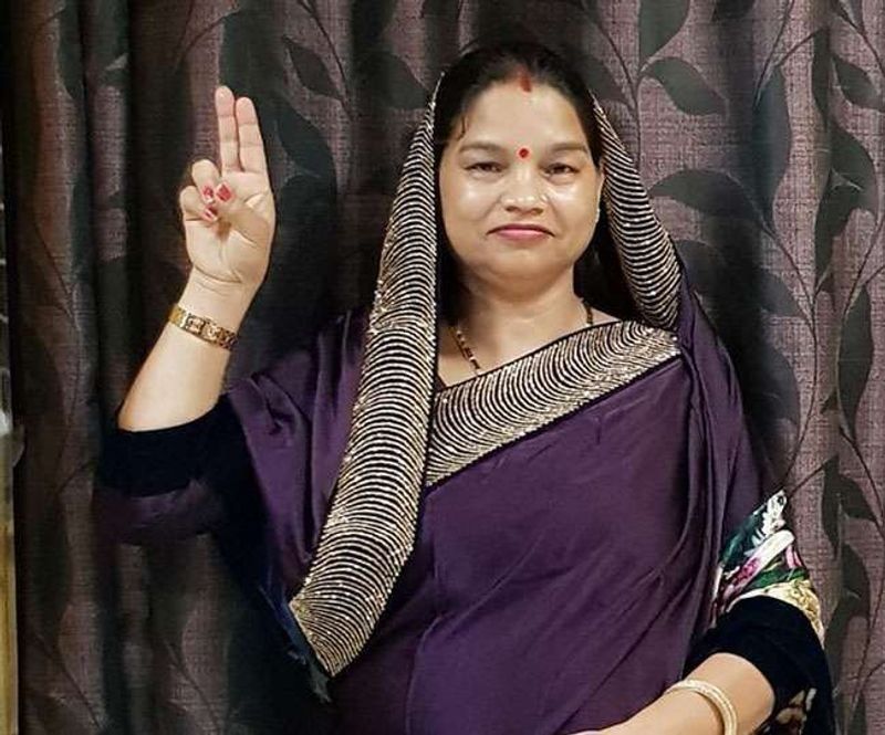 लोक जनशक्ति पार्टी के राष्ट्रीय उपाध्यक्ष रहे सूरजभान ने अपनी राजनीतिक विरासत को आगे बढ़ाने के लिए पत्नी वीणा देवी को आगे किया, जो 2014 के चुनाव में बिहार की मुंगेर सीट से लोजपा के टिकट से सांसद चुनी गई थीं। बाद में भाजपा में चली गई।