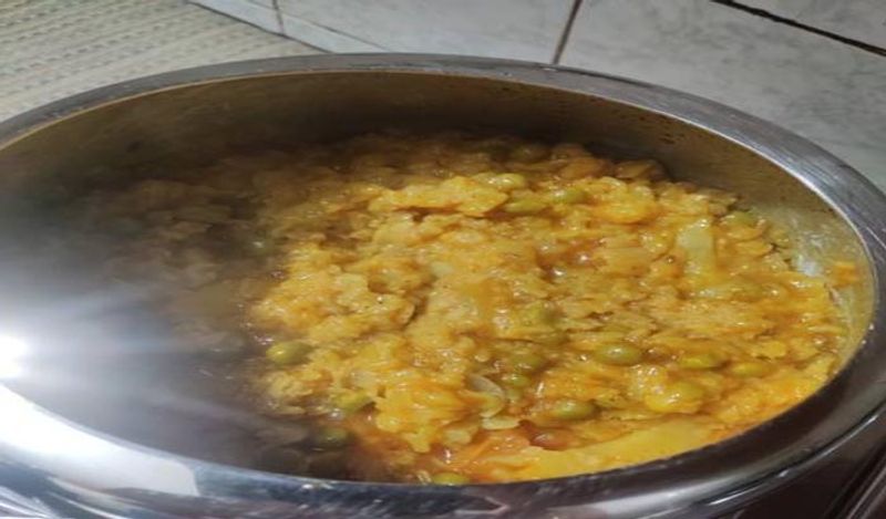 how to turn simple khichdi to tasty gujarati khichdi