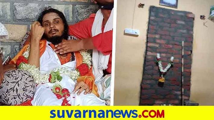 Kumar Maharaj Swamiji Came out From Closed Cave After 62 Days in Haveri Kumar Maharaj Swamiji Came out From Closed Cave After 62 Days in Haveri