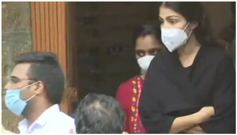 Sushants death case Rhea Chakraborty allegedly she was tortured in byculla jail BRd