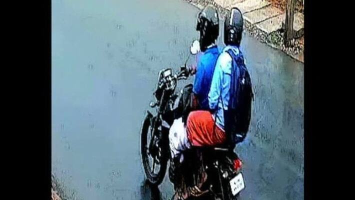 Ripper model robbery in thrissur police release cctv footage of accused Ripper model robbery in thrissur police release cctv footage of accused