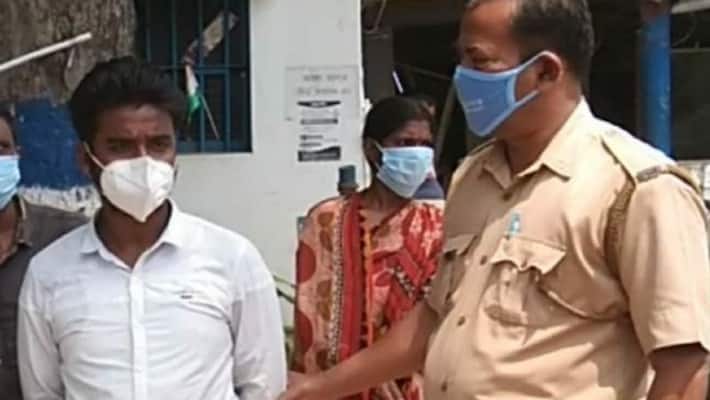 BJP worker arrested for fake post on Durga Puja in Social media at Burdwan BTG BJP worker arrested for fake post on Durga Puja in Social media at Burdwan BTG