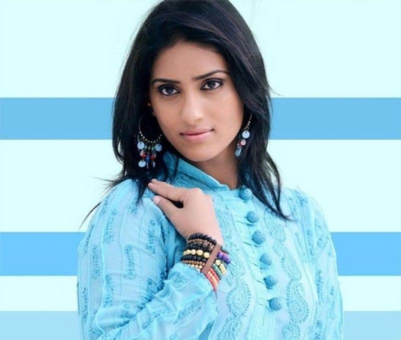 Sai Sudha bold act in Ravi Babu Crush