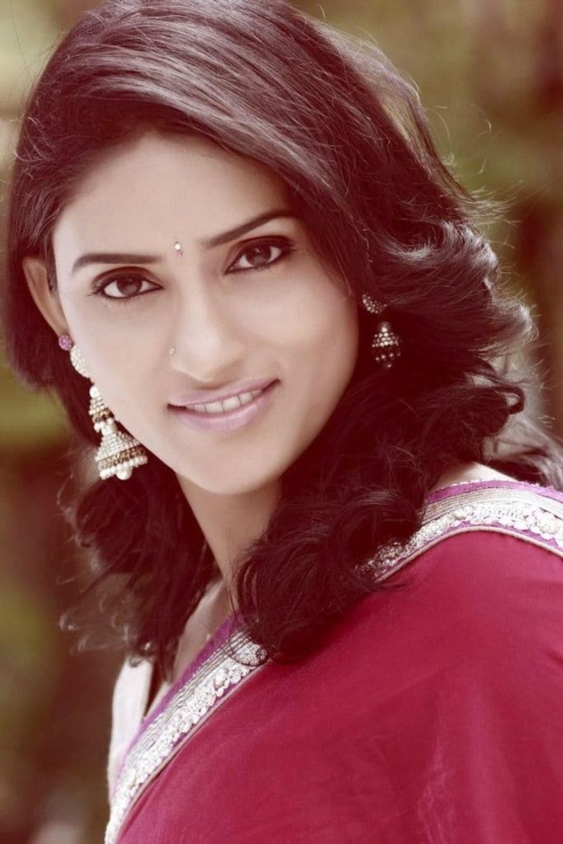 Sai Sudha bold act in Ravi Babu Crush