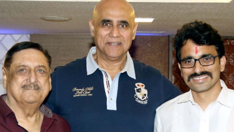 पुनीत इस्सर ने बताया कि उनके वहां रिवाज था कि मेहमानों को सोना और चांदी के बर्तनों में खाना खिलाते थे। वो रूपा गांगुली (द्रौपदी) (Roopa Ganguli) के बगल में बैठा था और बातें कर रहा था। तभी एक महिला ने रूपा के कान में कुछ कहा और वह उनके साथ चली गई।