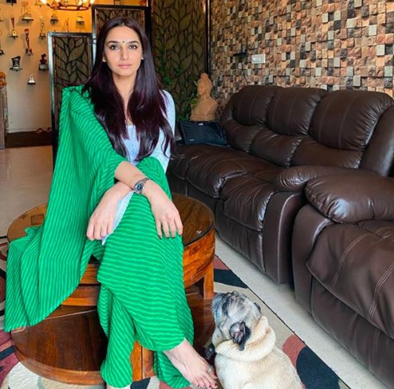 क्यों किया जा रहा था यूरिन टेस्ट?
दरअसल, यूरिन टेस्ट इस वजह से किया जा रहा था कि अगर रागिनी ने कुछ दिनों पहले ड्रग्स लिया होगा तो उसका पता चल सकेगा।
