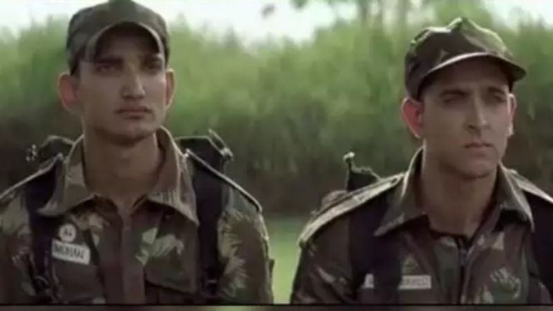 बता दें कि हादसे में मारे गए कर्नल एमएस चौहान अपने जीसी दिनों के दौरान बॉलीवुड एक्टर ऋतिक रोशन के साथ फिल्म लक्ष्य में नजर आए थे। सोशल मीडिया पर यर तस्वीर वायरल हो रही है, यह तस्वीर उस वक्त ही जब इस फिल्म की शूटिंग देहरादून के सैनिक कैम्प हुई थी।