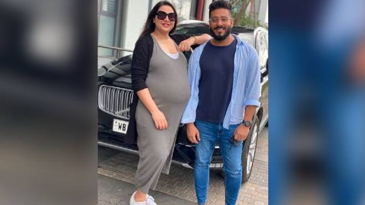 Subhashree Ganguly dancing with her baby bump ADB Subhashree Ganguly dancing with her baby bump ADB