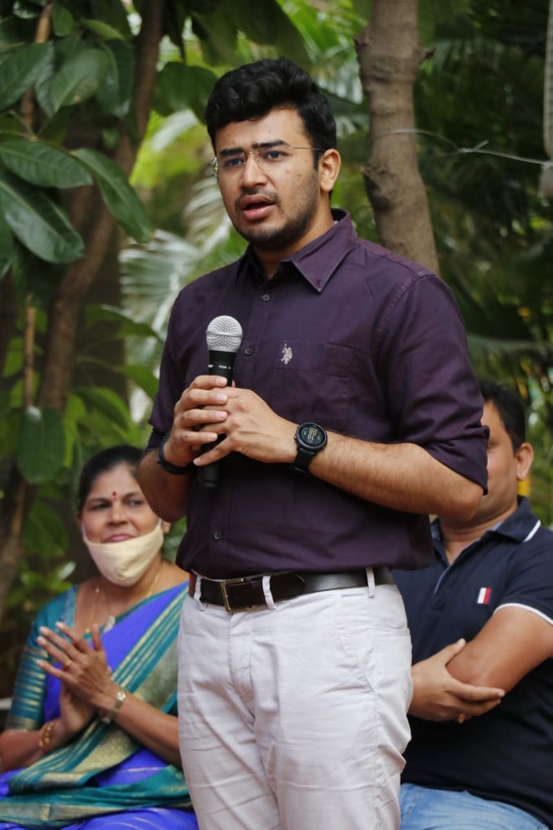 Tejasvi surya Meets Karnataka CM Bs Yediyurappa snr
