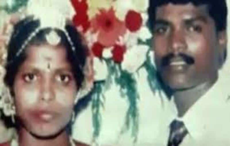 ரசிகர்களை தன்னுடைய சைகைகளாலேயே வயிறு குலுங்க குலுங்க சிரிக்க வைத்த அந்த மனிதர் இல்லை என்பதை ஏற்று கொள்ள முடியவில்லை என இவருடன் பணியாற்றிய பலர் புலபி வரும் நிலையில், வடிவேல் பாலாஜியின் திருமண புகைப்படம் தற்போது சமூக வலைத்தளத்தில் வைரலாகி வருகிறது...
