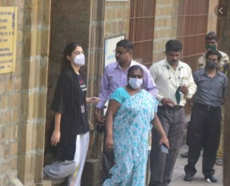 Bengal Congress rally for rhea Chakraborthy
