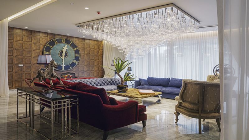 Take a sneak-peek into Hrithik Roshan's swanky apartment worth 97.5 crores - bsb