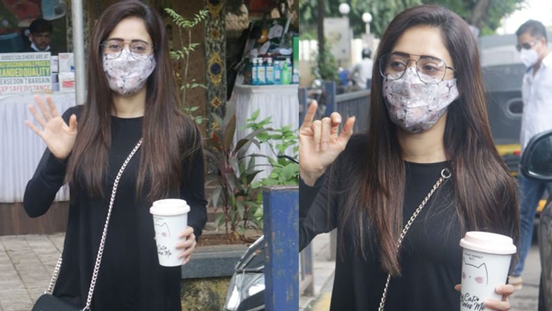 नुसरत बरूचा (Nushrat bharucha) अंधेरी में स्पॉट हुई। 
