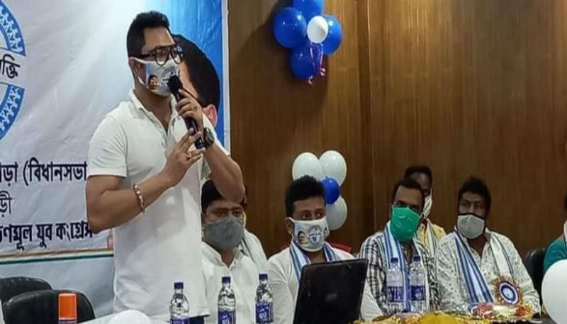 <p>তবে অপেক্ষা করা হচ্ছে রিপোর্টের জন্য। তা সামনে এলে ও গায়ের জ্বর কমলে তাঁকে ছাড়া হবে বলে ঘনিষ্ট সূত্রে খবর। </p>