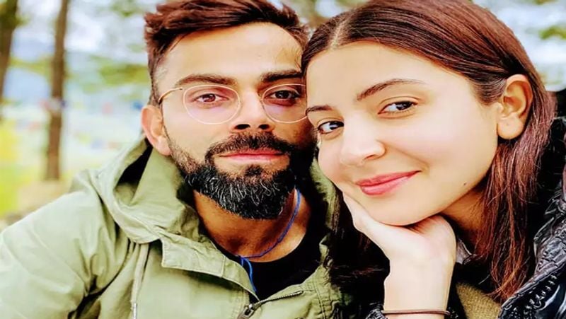 আগে ভাগে বলে দেন সরি। বিরাট অভিমান হলেই মন চুপ করে থাকেন। তা মোটেও পছন্দ নয় অনুষ্কার। আর সেই কারণেই ভুল যারই হোক। সরি বলেন আগে অনুষ্কা।