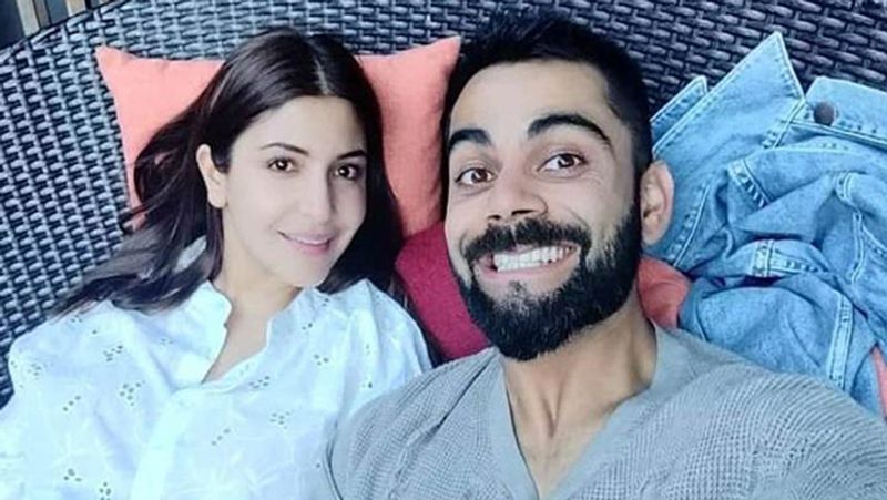 ಇನ್ನೇನು ಐಪಿಎಲ್ ಹವಾ ಆರಂಭವಾಗಲಿದ್ದು, RCB ತಂಡದ ಕ್ಯಾಪ್ಟನ್ ವಿರಾಟ್ ಕೊಹ್ಲಿ ದುಬೈಗೆ ತೆರಳಿದ್ದಾರೆ. ಅವರೊಂದಿಗೆ ಪತ್ನಿ ಅನುಷ್ಕಾ ಸಹ ಇದ್ದಾರೆ. 