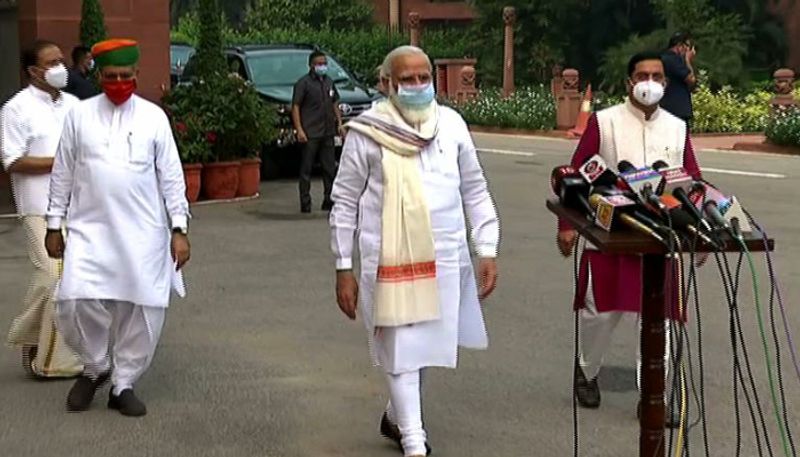 Parliament Monsoon Session members came with mask and face shields see photos
