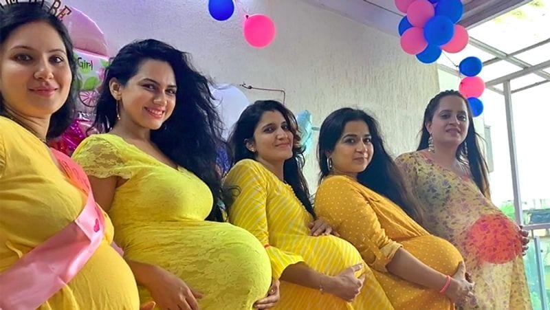 पूजा बनर्जी के बेबी शॉवर के लिए पति कुणाल वर्मा उनके लिए थीम केक लेकर आए थे। बेबी शॉवर की मस्ती के बीच पूजा बनर्जी ने कुणाल वर्मा के साथ खूब मस्ती की है। इस दौरान एक बार फिर से इस क्यूट कपल की बॉन्डिंग देखने को मिली है।
