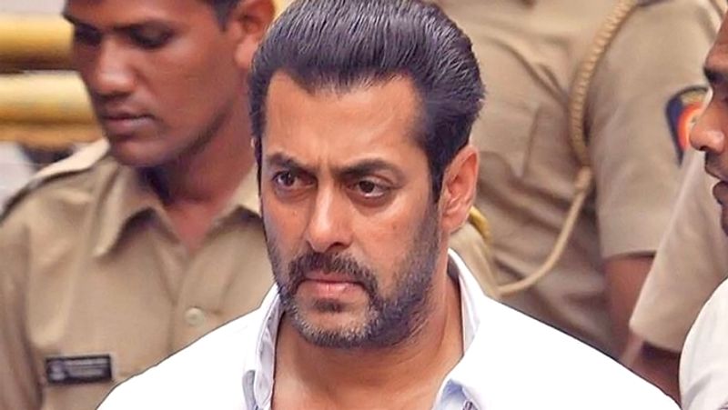 Sonam Kapoor and Salman Khan alleged to booze in a movie promotion ADB