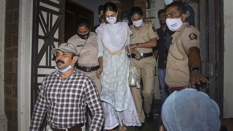 कोर्ट ने इनमें अनुज केशवानी सहित चार को 23 तक और करमजीत सिंह समेत तीन को 18 सितंबर तक न्यायिक हिरासत में भेज दिया गया था।