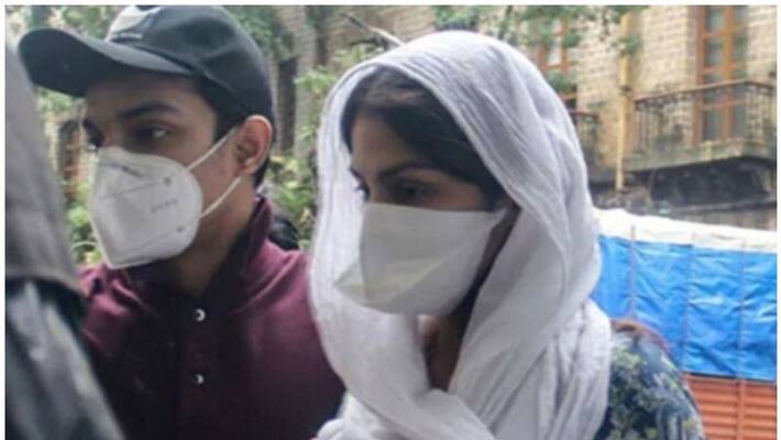 bomay hoghcourt granted bail to actress rhea chakraborthy arj bomay hoghcourt granted bail to actress rhea chakraborthy arj