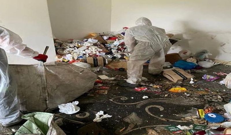 worlds worst tenants spreading pee in beer bottles inside dirtiest house before leaving kph
