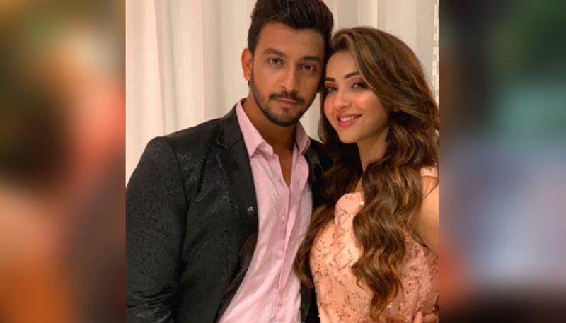 Netizens claim Koushani Mukherjee is pregnant as her and Bonny's old picture went viral ADB