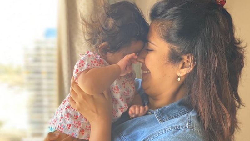 अंकिता ने लिखा था- मेरे पति मेरे लिए सबसे बड़े सपोर्ट सिस्टम बनकर सामने आए। फिर हीलिंग का दौर शुरू हुआ। हम रोज रात को सोने से पहले खूब रोते थे। हमें किसी भी छोटी से छोटी बात पर रोना आ जाता था। चाहे वो किसी की गोद भराई का न्यौता हो या बच्चों का कोई एड लेकिन पति ने मुझे टूटने से बचा लिया।