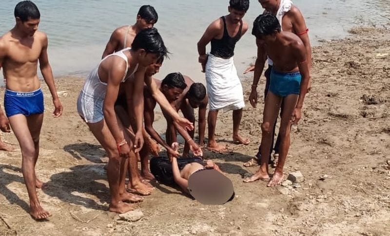 rajasthan news boat drowned in chambal river near kota many people were aboard kpr