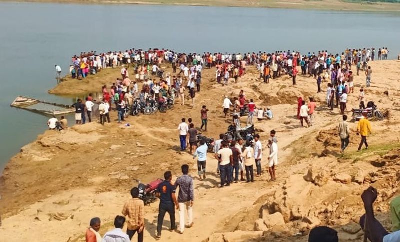 rajasthan news boat drowned in chambal river near kota many people were aboard kpr