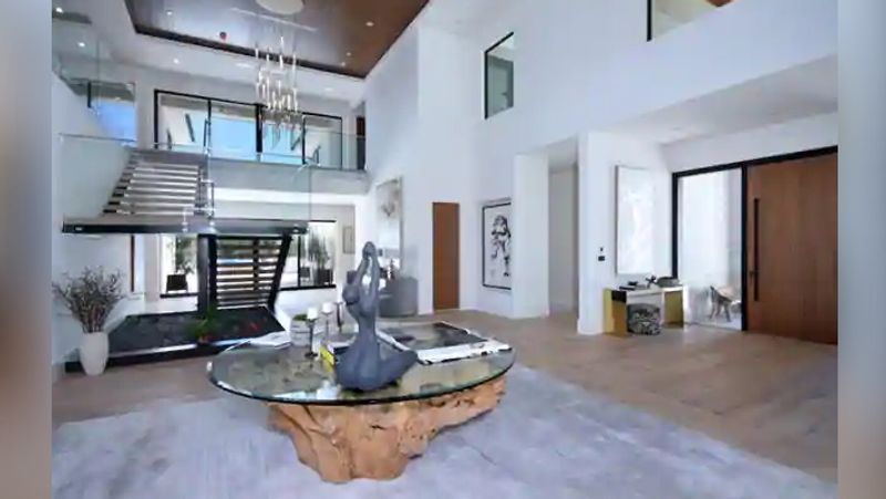 priyanka chopra husband nick jonas birthday have a look at luxurious home inside photos KPJ
