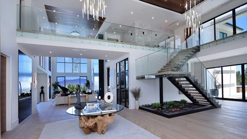 priyanka chopra husband nick jonas birthday have a look at luxurious home inside photos KPJ