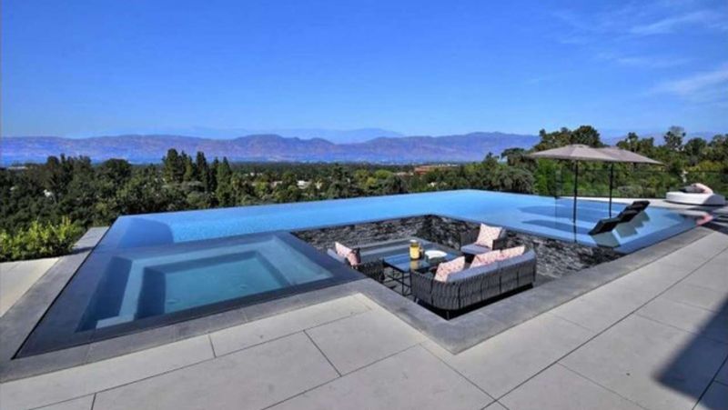 priyanka chopra husband nick jonas birthday have a look at luxurious home inside photos KPJ
