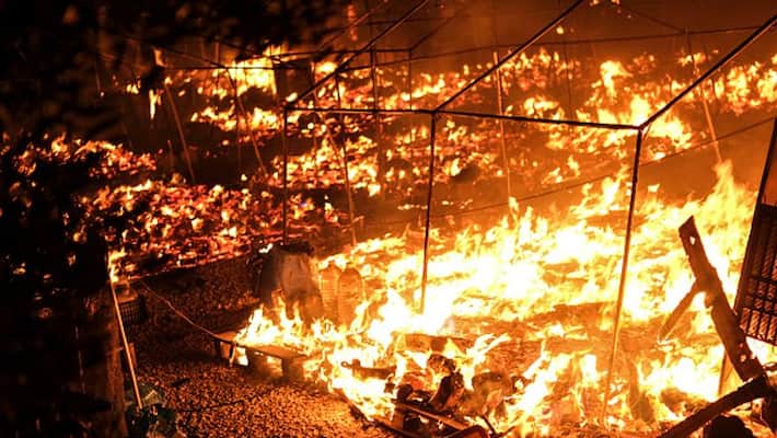 West Bengal: Mystery surrounds massive fire outbreak in Gangasar market; 10 shops burnt-dbr West Bengal: Mystery surrounds massive fire outbreak in Gangasar market; 10 shops burnt-dbr