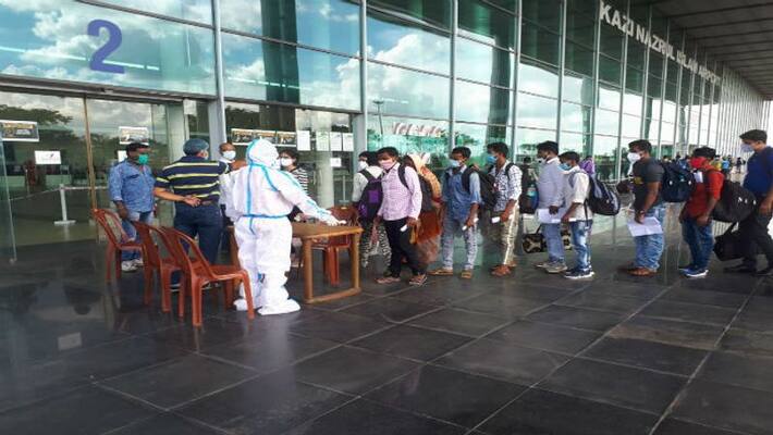 Migrant workers again leaving to another state from Kolkata Airport ASB Migrant workers again leaving to another state from Kolkata Airport ASB