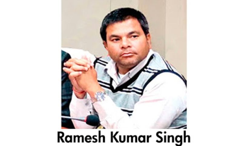 madhya pradesh Joint collector ramesh singh resigns after meeting kamal nath