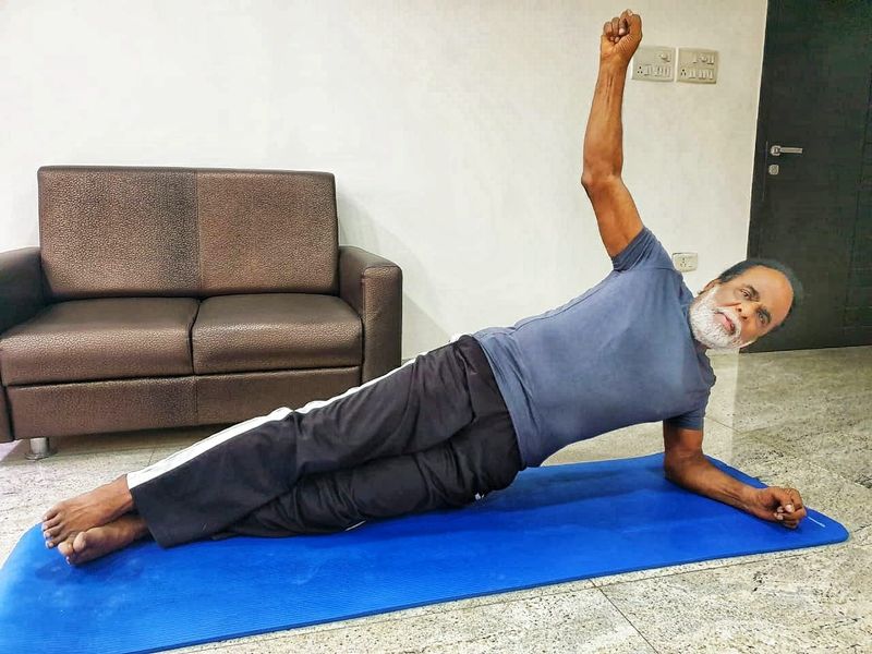 விஷாலின் அப்பா ஜி.கே.ரெட்டிக்கு தற்போது 82 வயதாகிறது. இந்த வயதிலும் தினமும் விடாது உடற்பயிற்சி செய்து, உடலை கட்டுமஸ்தாக வைத்துள்ளார். 