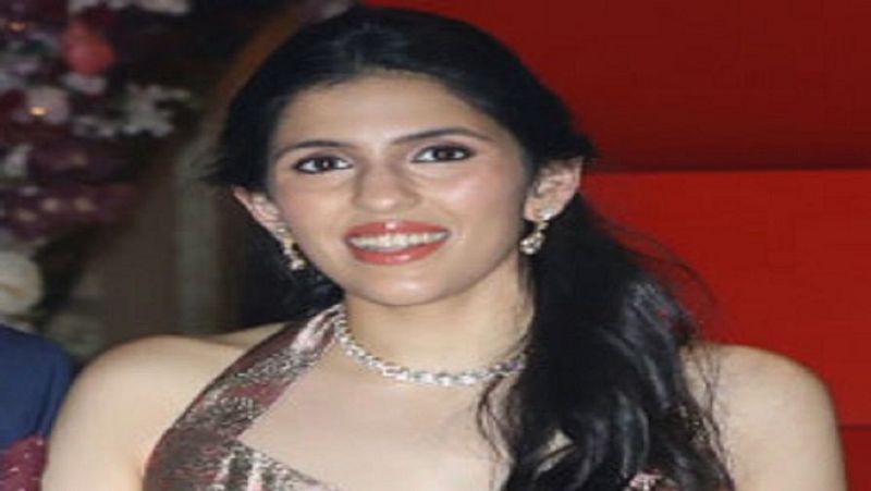 Nita Ambani daughter in-law Shloka Mehta with her family members, know interesting facts MJA