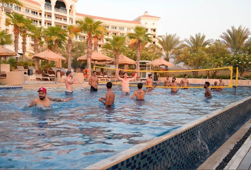 Virat Kohli and team RCB spent time in pool session during practice of IPL 2020 spb
