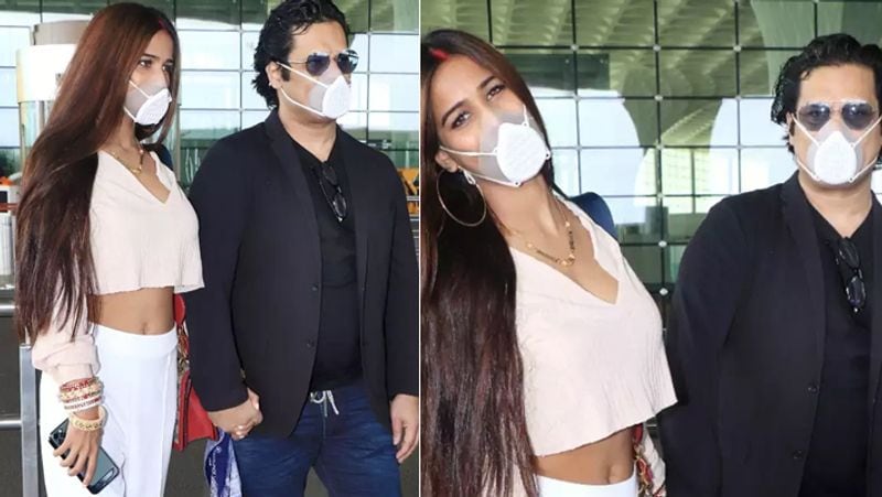 पूनम पांडे और सैम बॉम्बे को लेकर कहा जाता है कि वो दोनों लंबे समय से एक-दूसरे को जानते हैं और डेट कर रहे थे। दोनों अच्छे दोस्त थे और अब हमसफर बन गए हैं।
