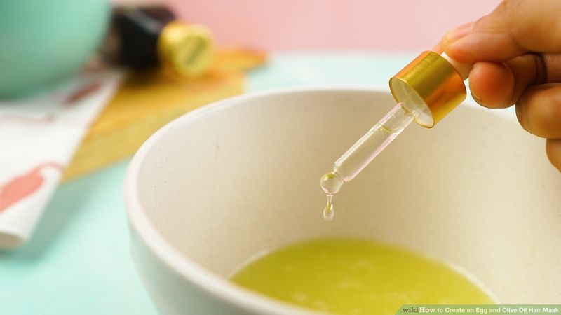 Try these egg masks to keep your hair shining and lustrous-dnm