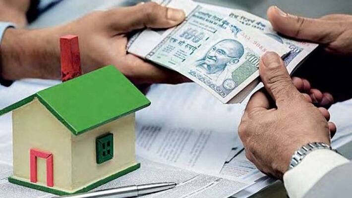 Wives who ran away with lovers with PM Awas Yojana Money husbands in shock Wives who ran away with lovers with PM Awas Yojana Money husbands in shock