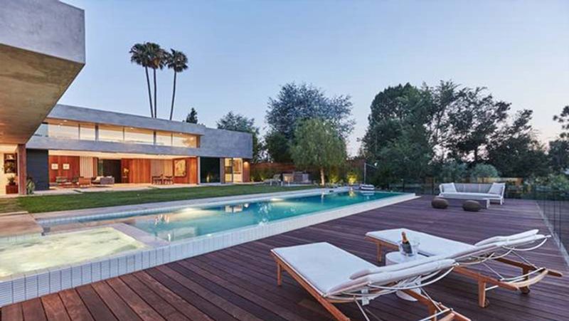 priyanka chopra husband nick jonas birthday have a look at luxurious home inside photos KPJ