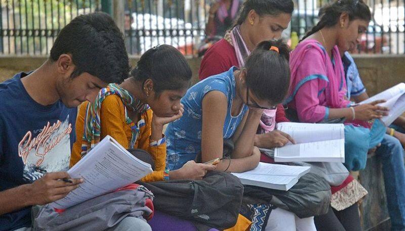 NEET question paper sold for Rs 35 lakh ... 8 arrested