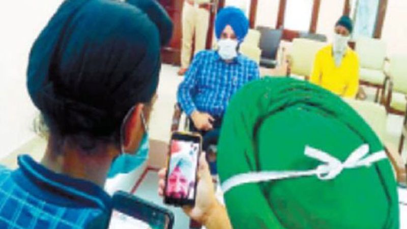 मनप्रीत बड़ा होकर पुलिस में जाना चाहता है। डीसी गुरप्रीत ने बताया कि जल्द उसके खाते में 5 लाख रुपए फिक्स डिपॉजिट करा दिए जाएंगे।
