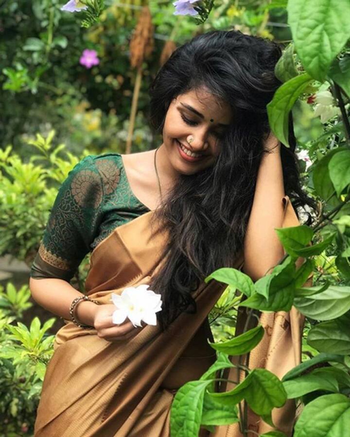 Anupama Parameswaran Saree Pics @ 18 Pages Press Meet