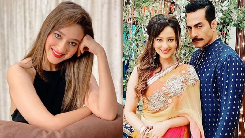 बता दें कि अनुपमा टीवी शो की कहानी एक मां के इर्द-गिर्द घूमती है, जो कि अपना पूरा जीवन त्याग करते हुए परिवार के लिए समर्पित कर देती है। हालांकि उसे कभी इसके लिए सराहना नहीं मिली और हमेशा दरकिनार किया गया। इतना ही नहीं, उसके बच्चे भी हमेशा उसे गंभीरता से नहीं लेते। 