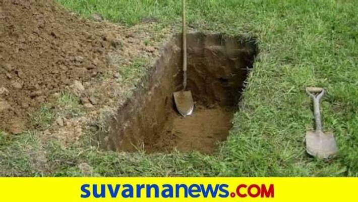 Villagers Faces Problems For cemetery at Bailhongal in Belagavi grg Villagers Faces Problems For cemetery at Bailhongal in Belagavi grg