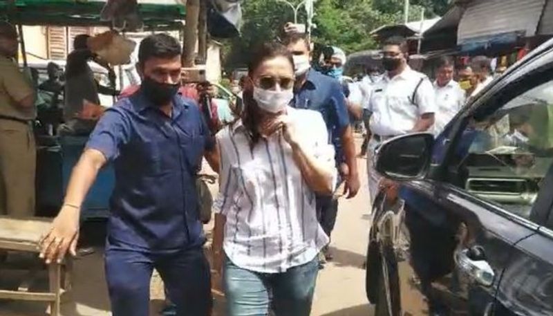 Mimi Chakraborty takes a long drive in between shoot in London ADB